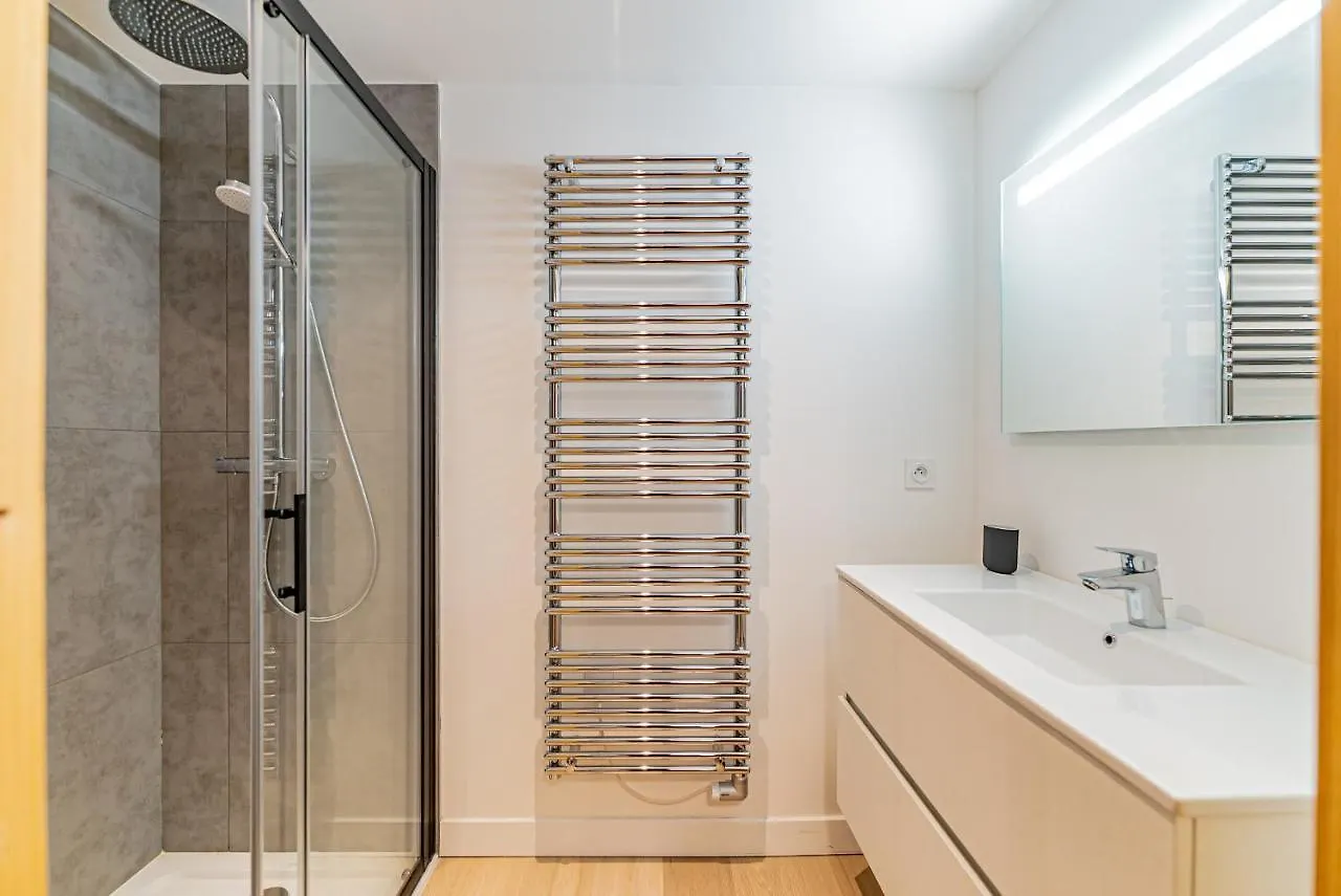 Nouveau ! Chalet Octopussy Avec Jacuzzi Et Sauna, 4 Chambres Pour 8 Personnes Les Gets