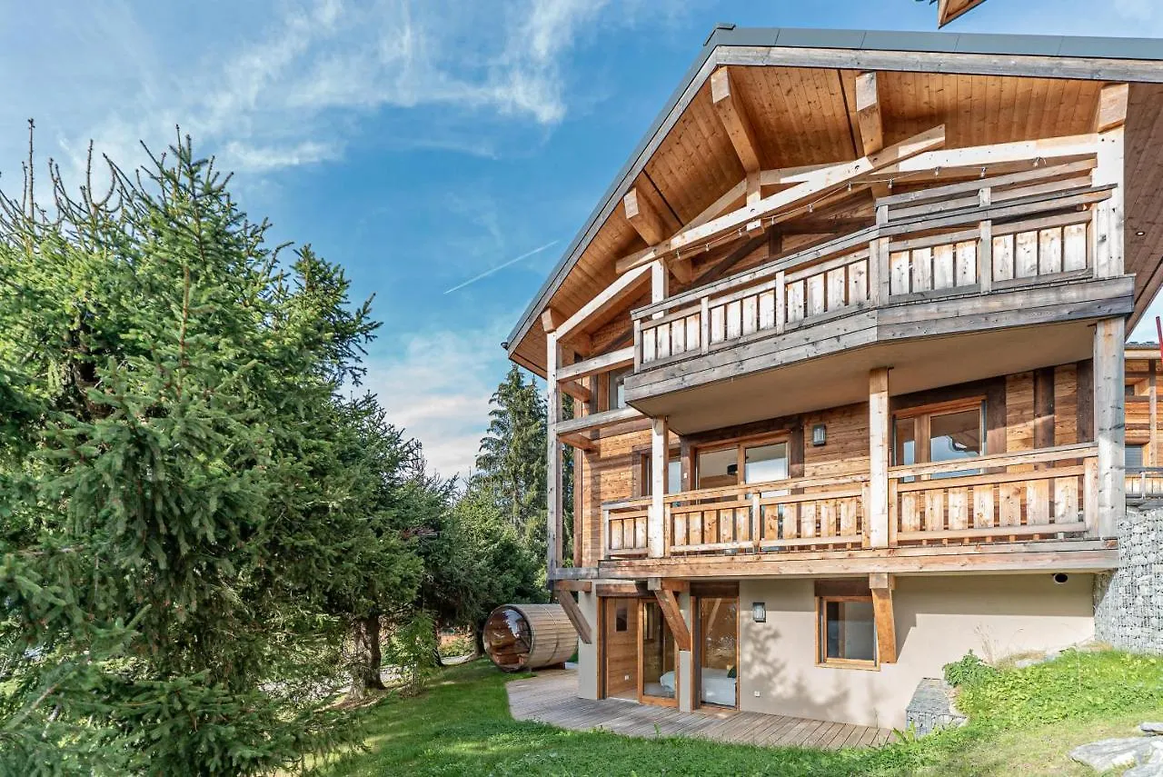 Nouveau ! Chalet Octopussy Avec Jacuzzi Et Sauna, 4 Chambres Pour 8 Personnes Les Gets 0*,  France