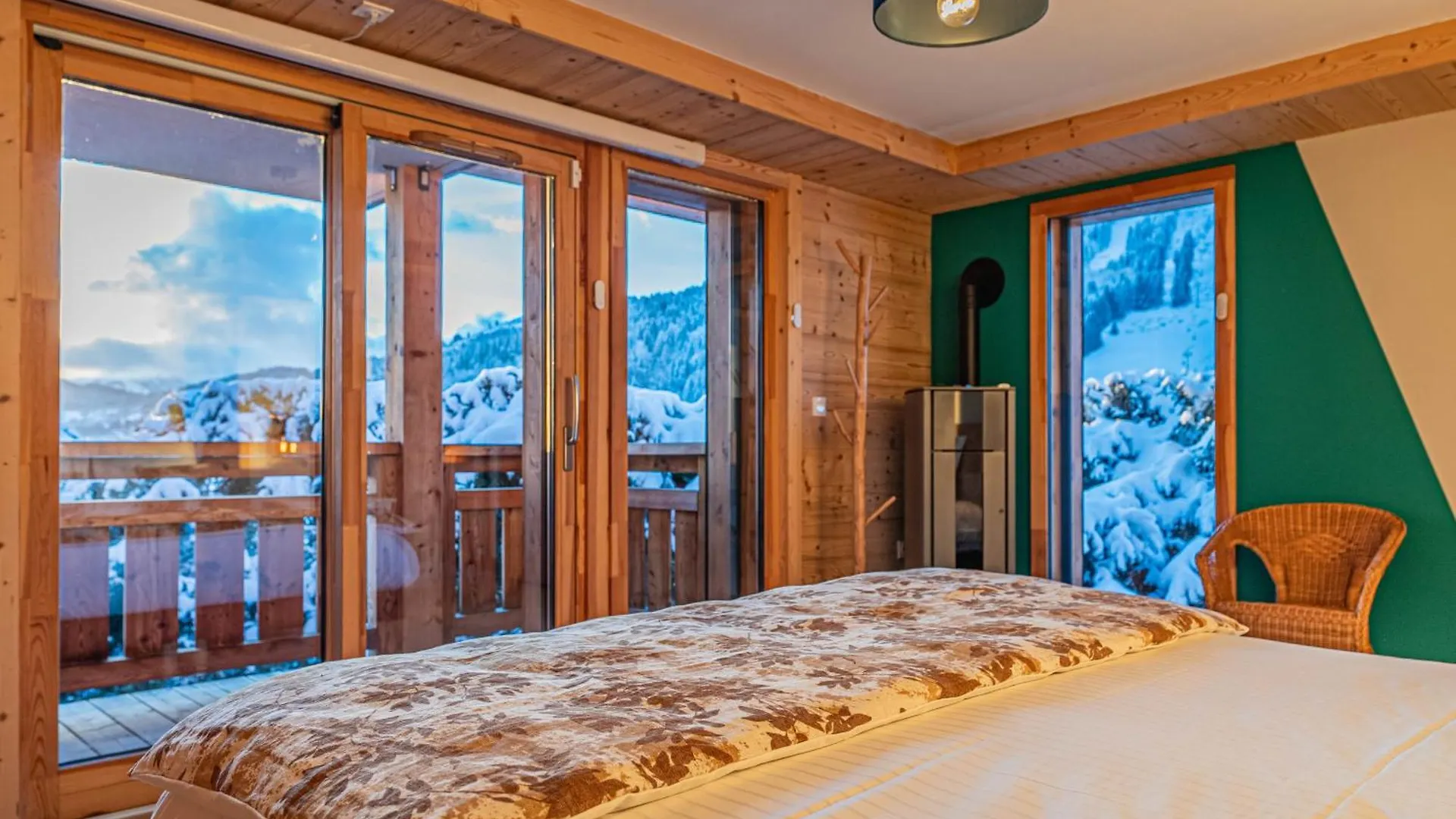 Nouveau ! Chalet Octopussy Avec Jacuzzi Et Sauna, 4 Chambres Pour 8 Personnes Les Gets France
